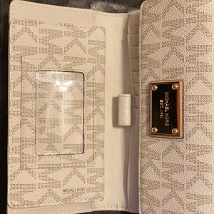 Michael Kors trifold wallet